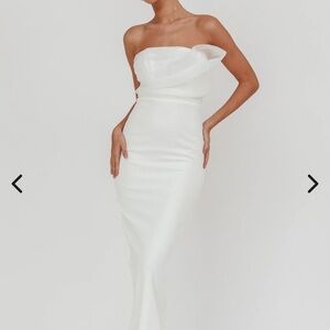 Selfie Leslie Strapless White Dress